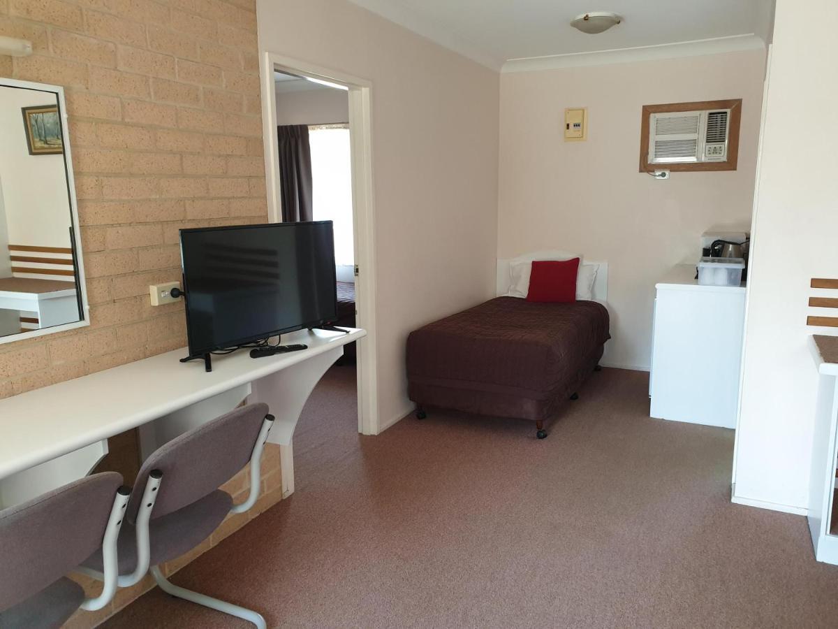 Blayney Central Motel Exterior photo