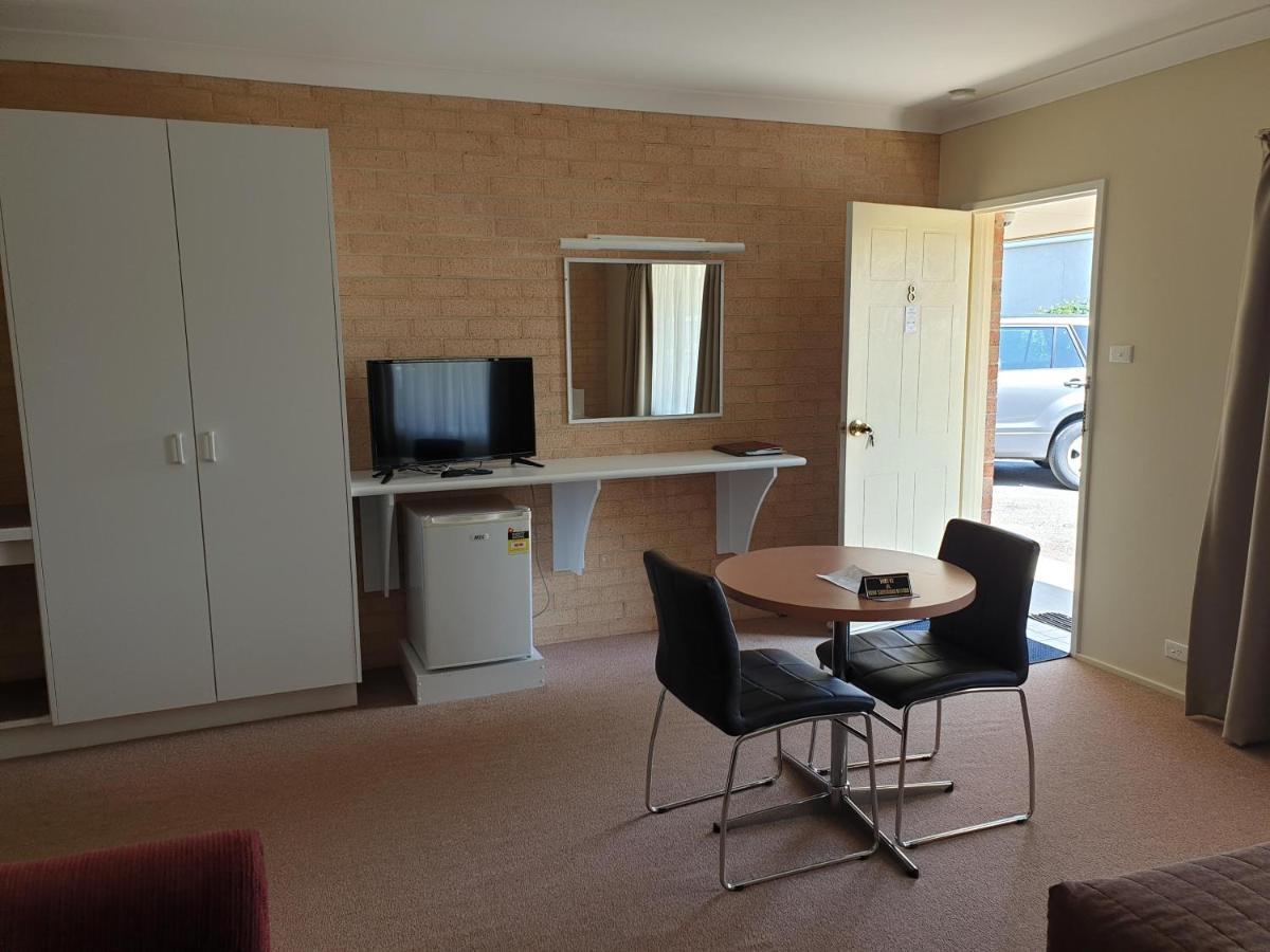 Blayney Central Motel Exterior photo