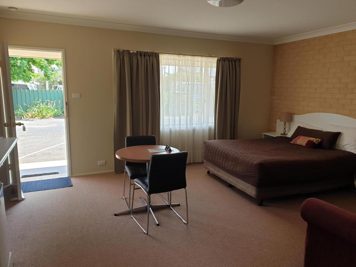 Blayney Central Motel Exterior photo