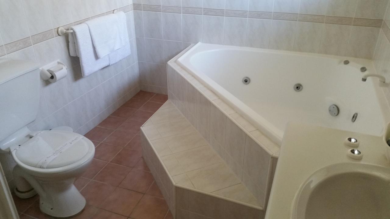 Blayney Central Motel Room photo